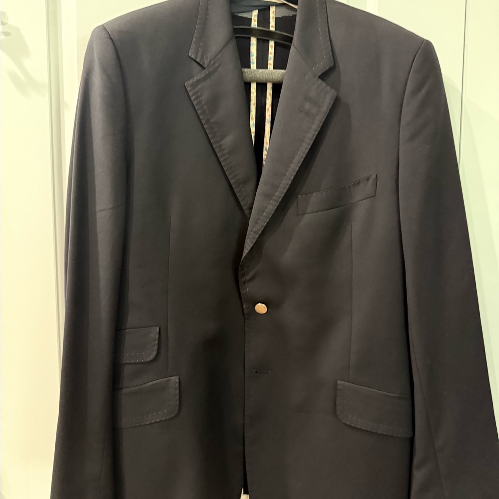 Classy Paul Smith Navy Blue  Blazer size 44. Double Vent double pocket
